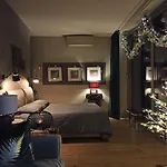 Bed & Breakfast The House