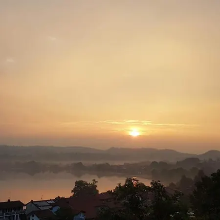 Panzió The House Viverone