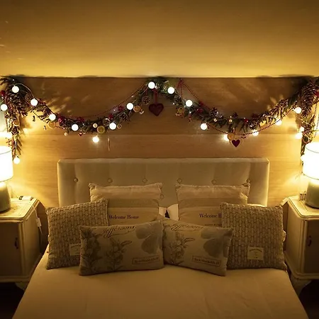 The House 4*