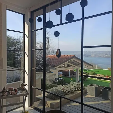 Panzió The House 4*