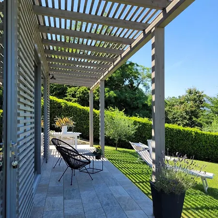 Panzió The House Viverone