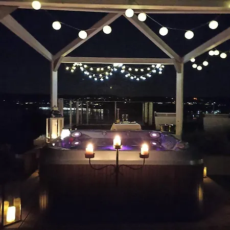 The House Panzió 4*